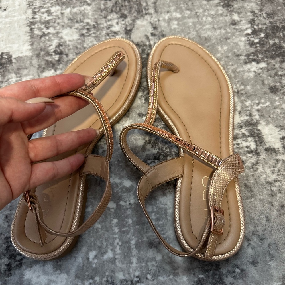 ❤️Aldo Shimmering Tan Sandals❤️